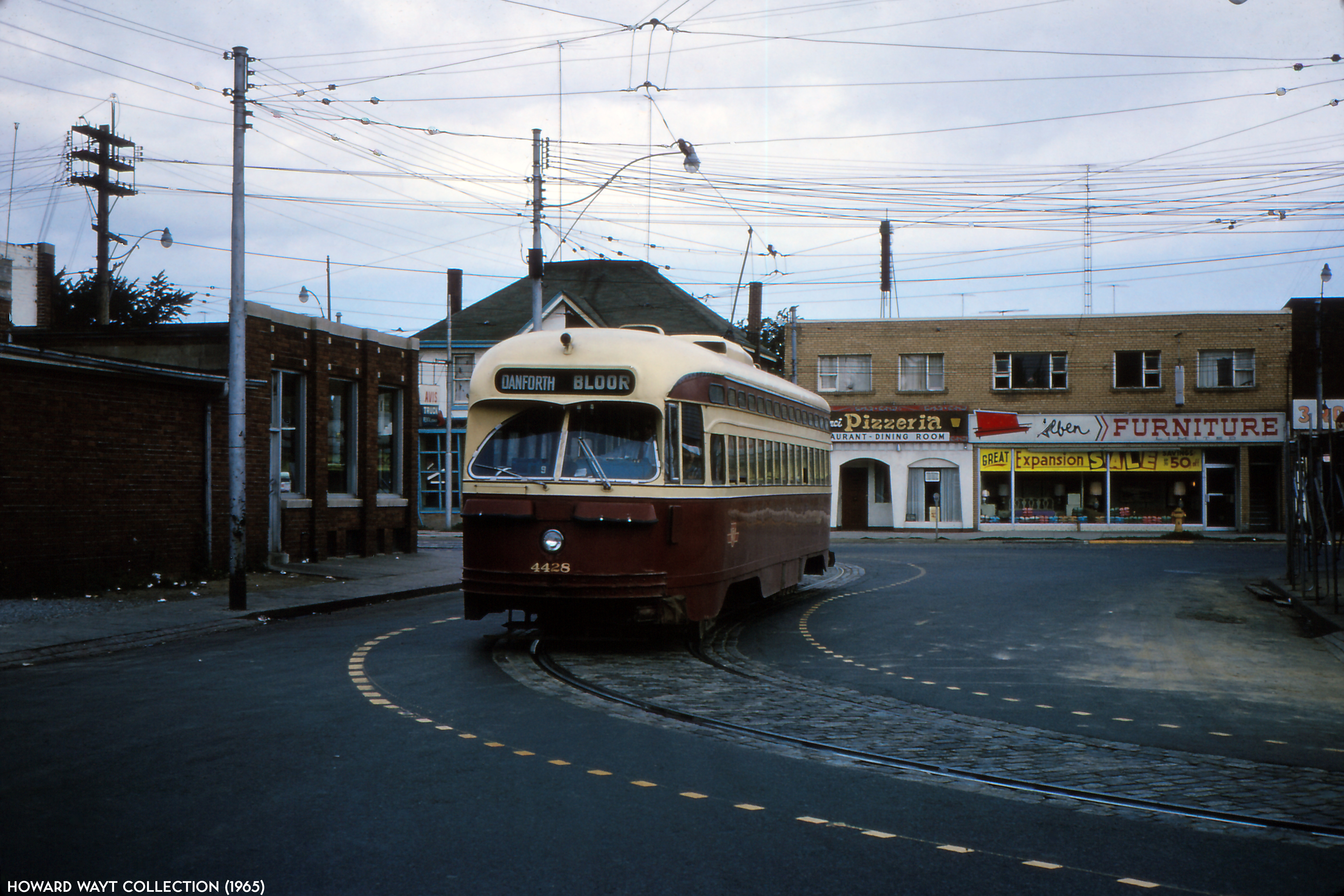 19650725 - Bloor - 4428 at Luttrell Loop