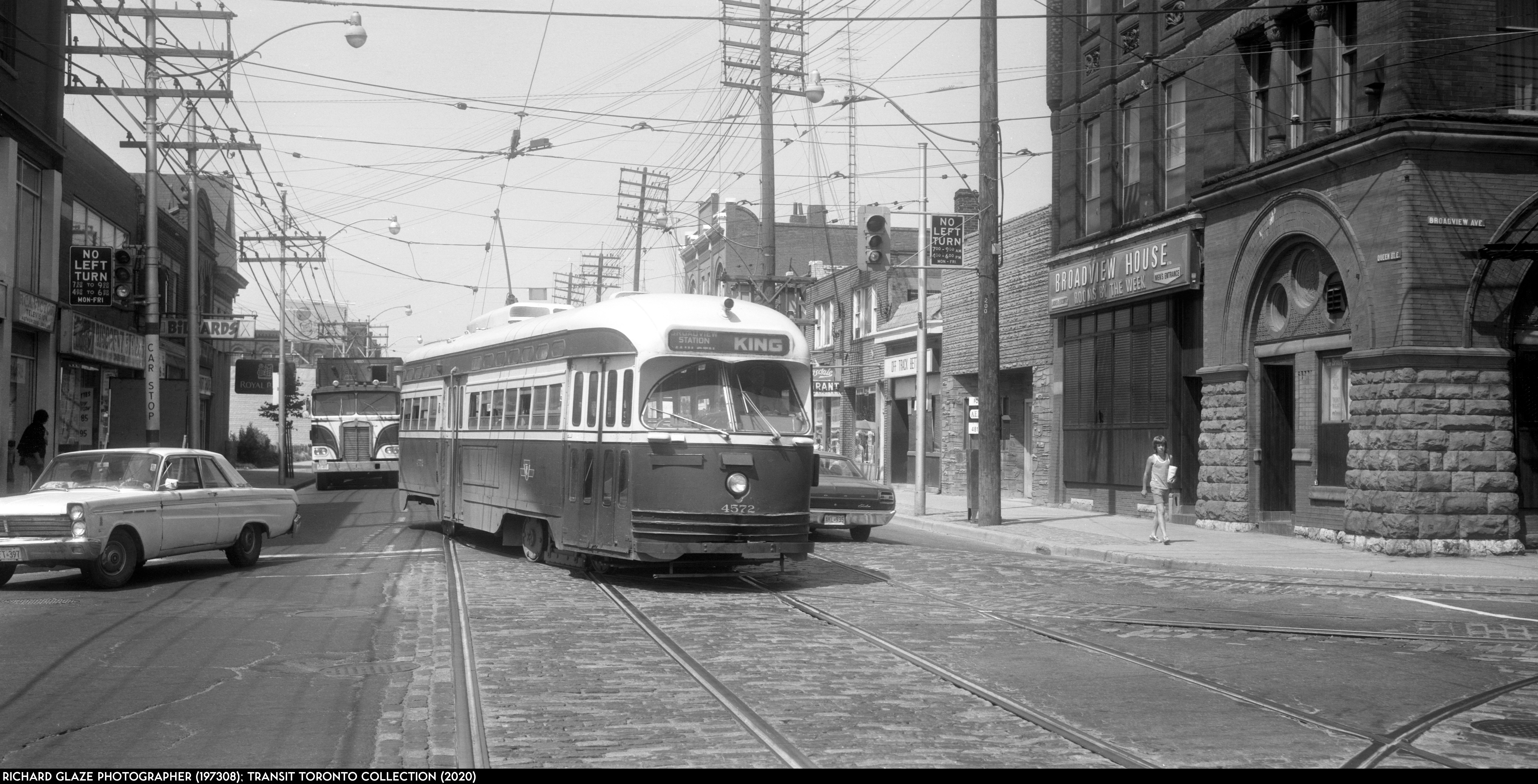 19730815 - 504 King - 4572 EB Queen at Broadview