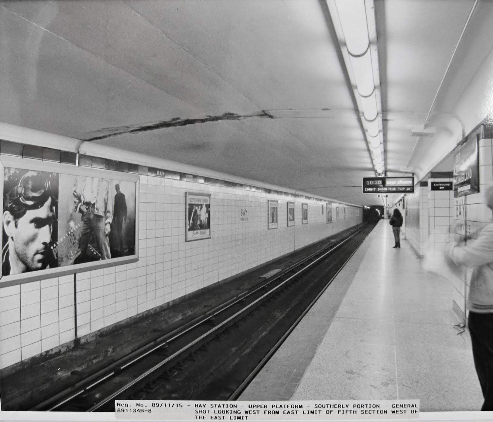 Bloor-Danforth Subway 16 Bay 19891115 Upper Eastbound Platform 2