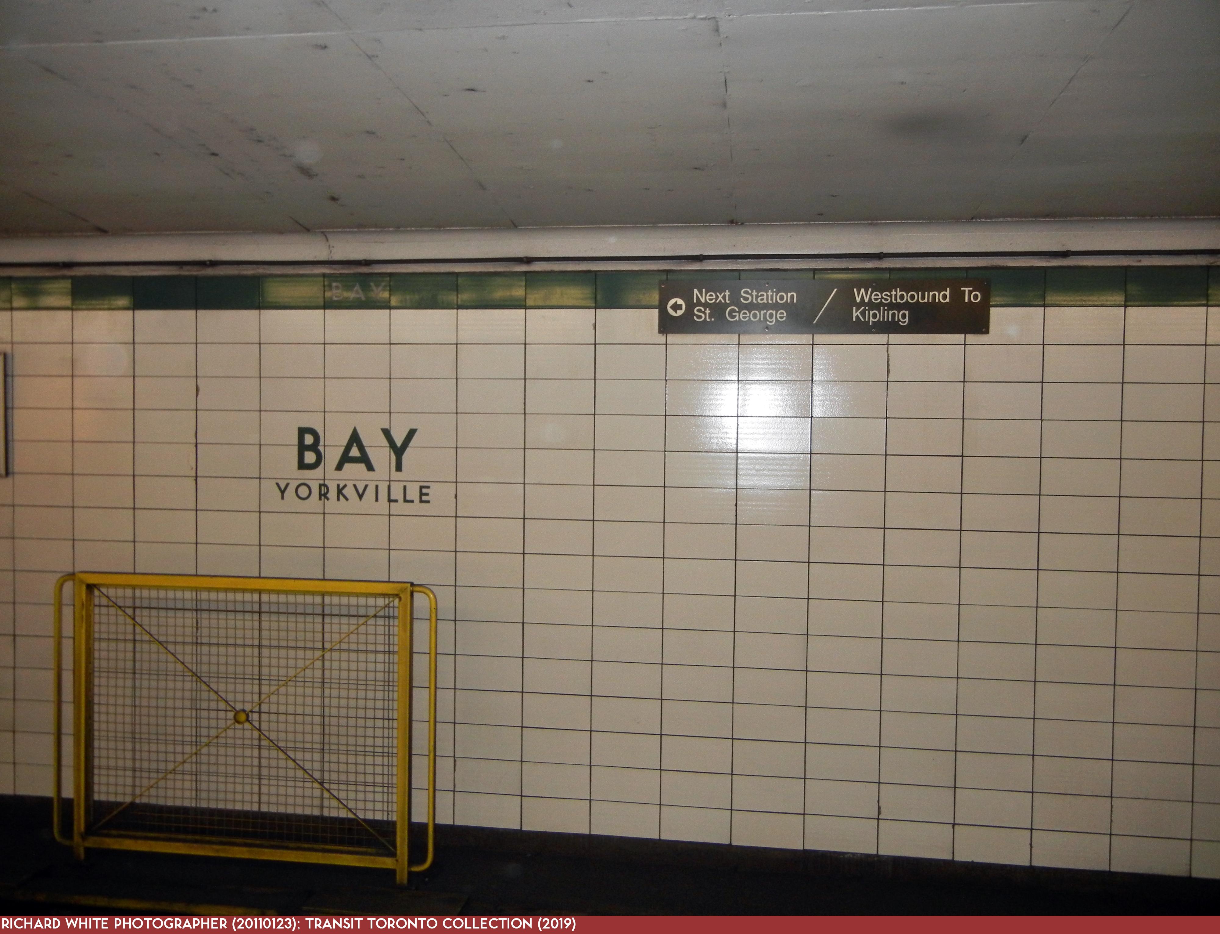 Bloor-Danforth Subway 16 Bay 20110123 Platform Westbound