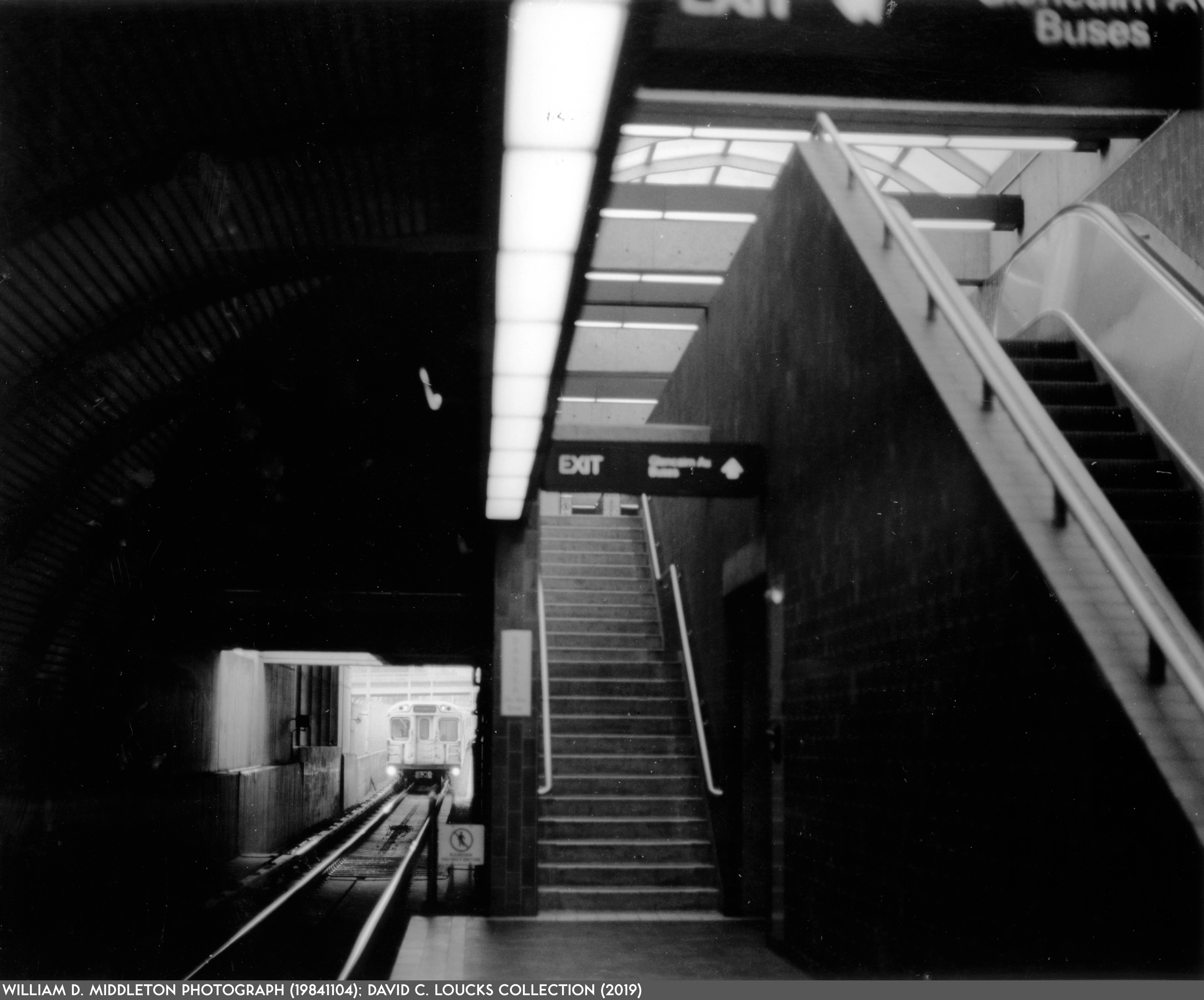 Spadina Subway 04 Glencairn 19841104