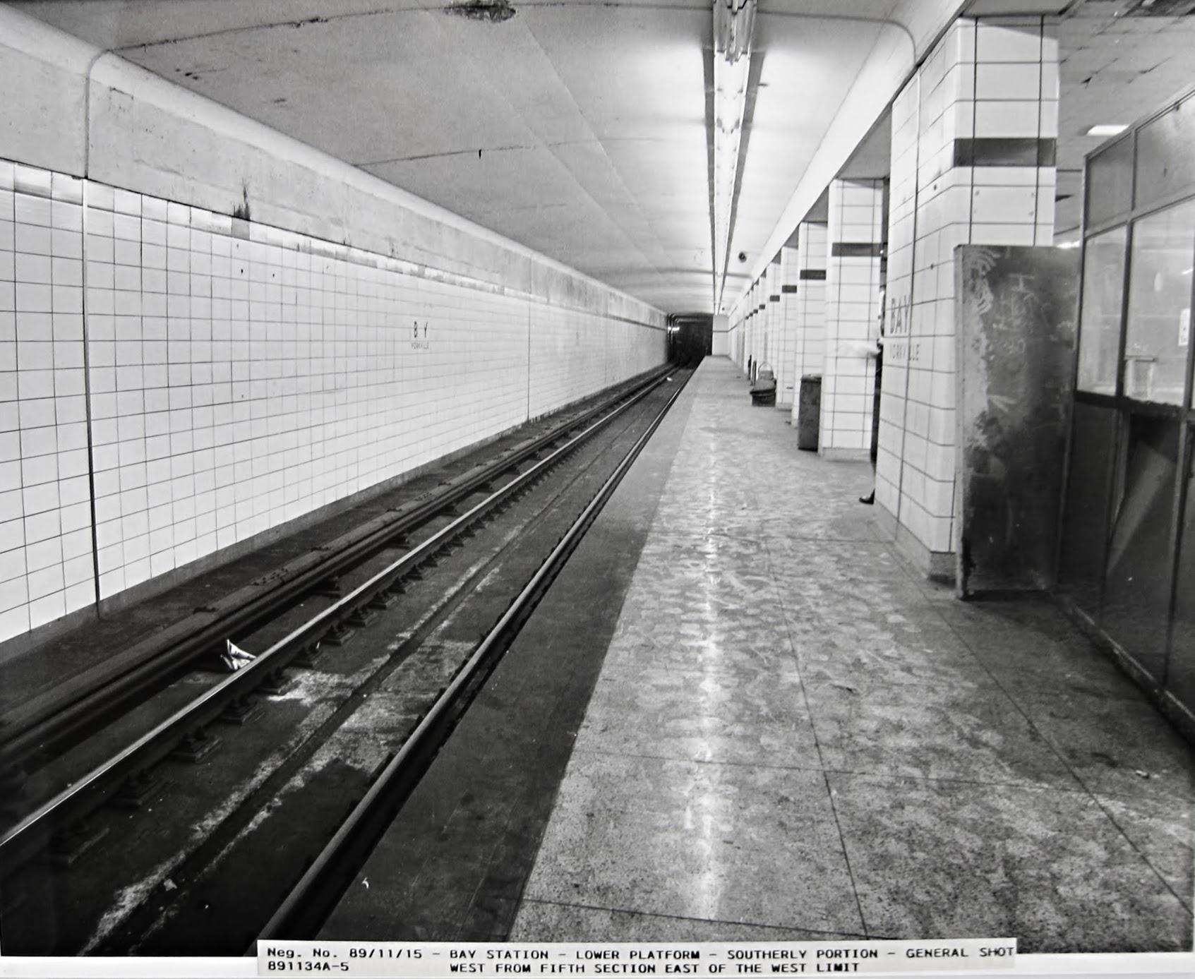 Bloor-Danforth Subway 16 Bay 19891115 Lower Eastbound Platform-2