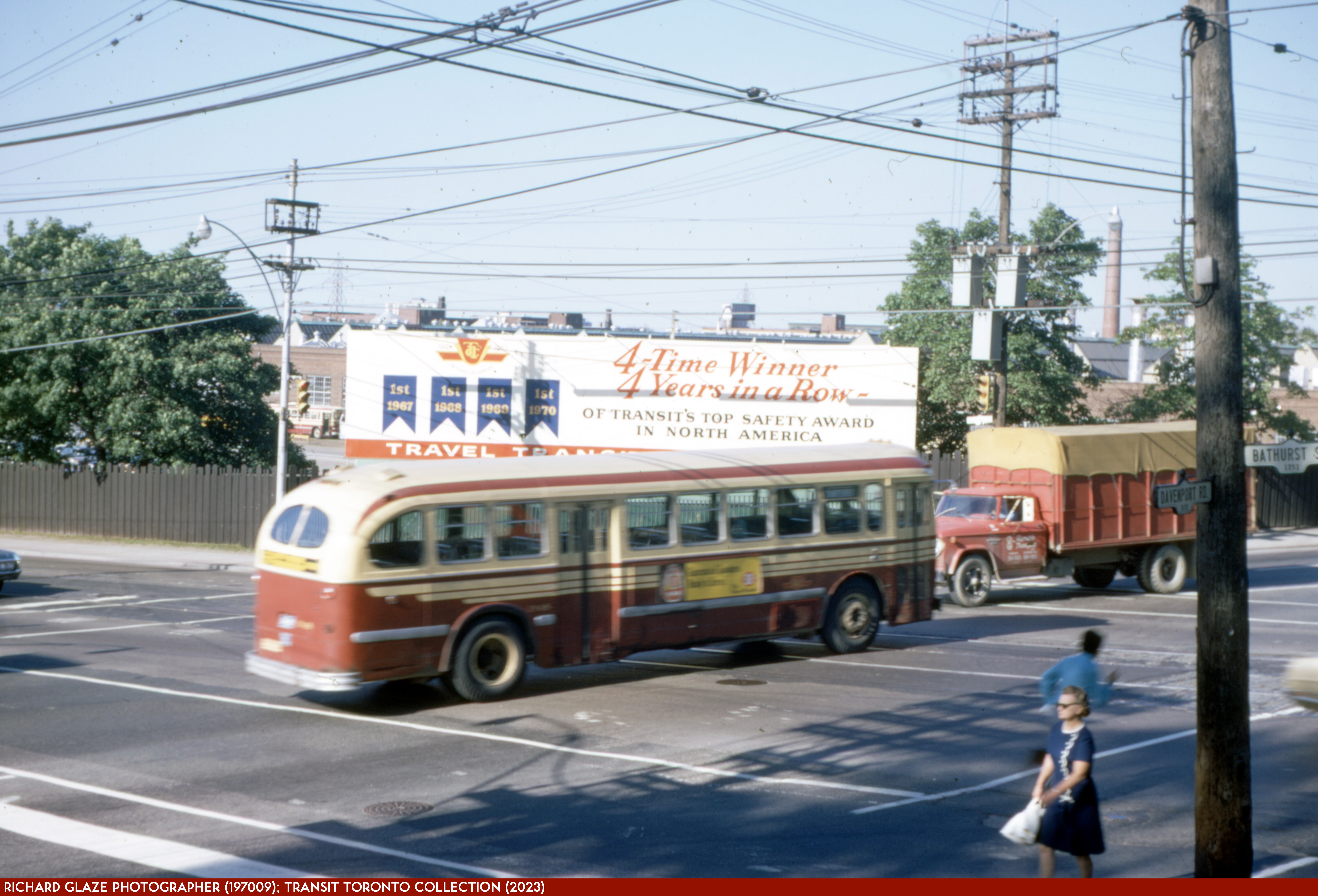 197109 - TTC Canadian Car Bus at Davenport at Bathurst